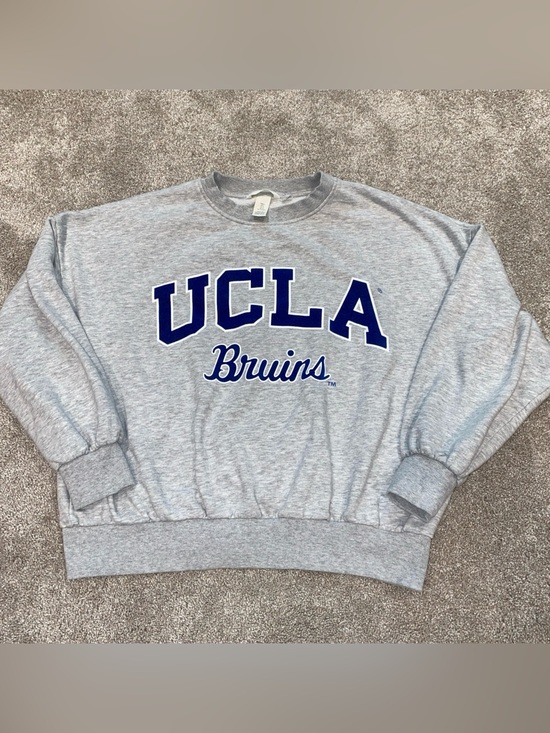 H&M Tops - H&M UCLA Bruins Gray Sweatshirt Woman’s M Blue Letters So Cal College